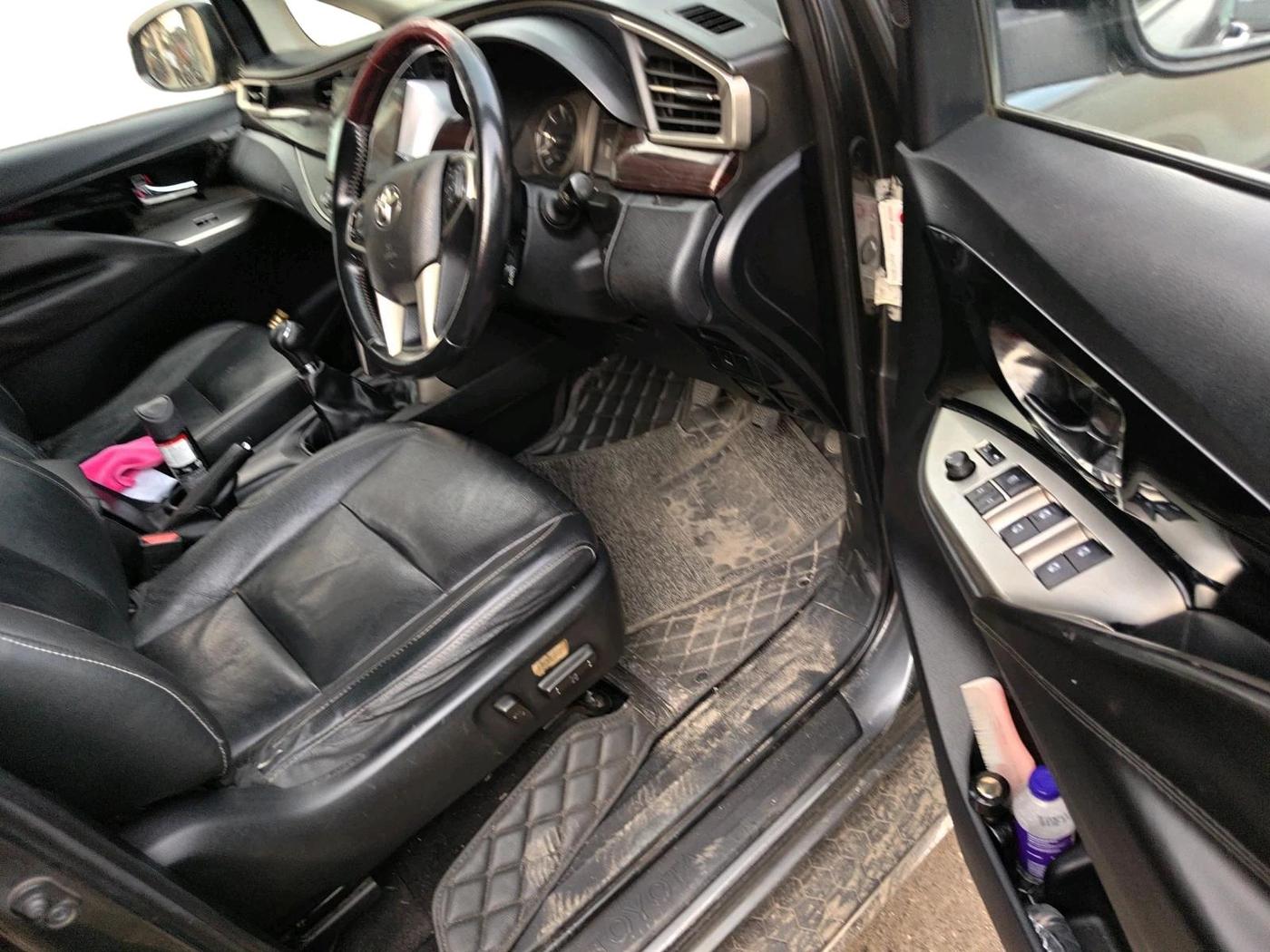 2018 Toyota Innova Crysta 2.4 ZX 7 STR, Diesel, Manual, 1,38,405 km, interior