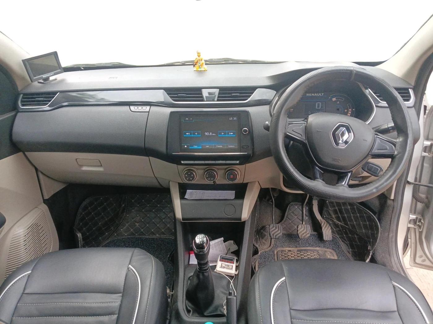 2019 Renault TRIBER RXL MT, Petrol, Manual, 52,549 km, interior