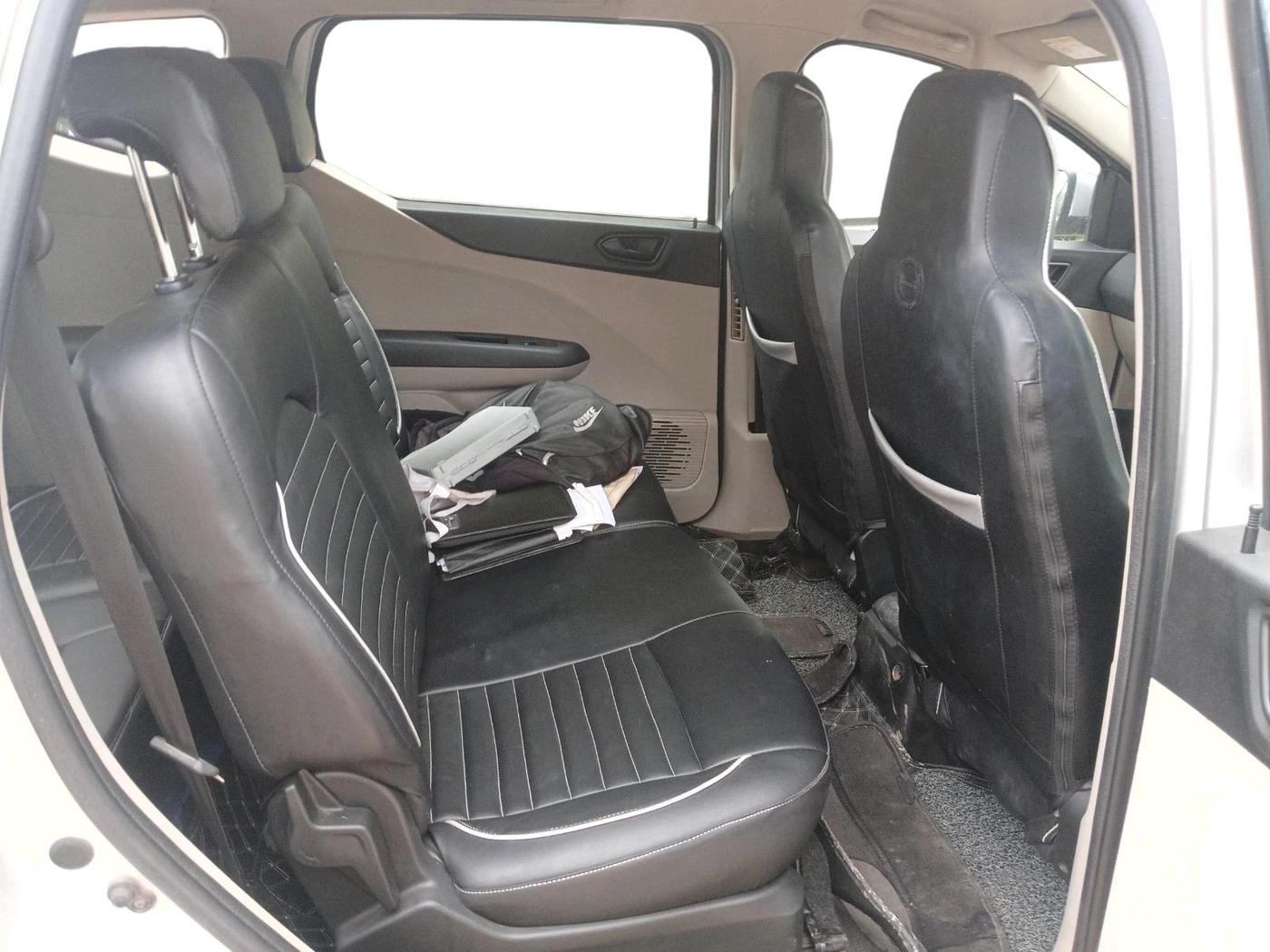 2019 Renault TRIBER RXL MT, Petrol, Manual, 52,549 km, interior