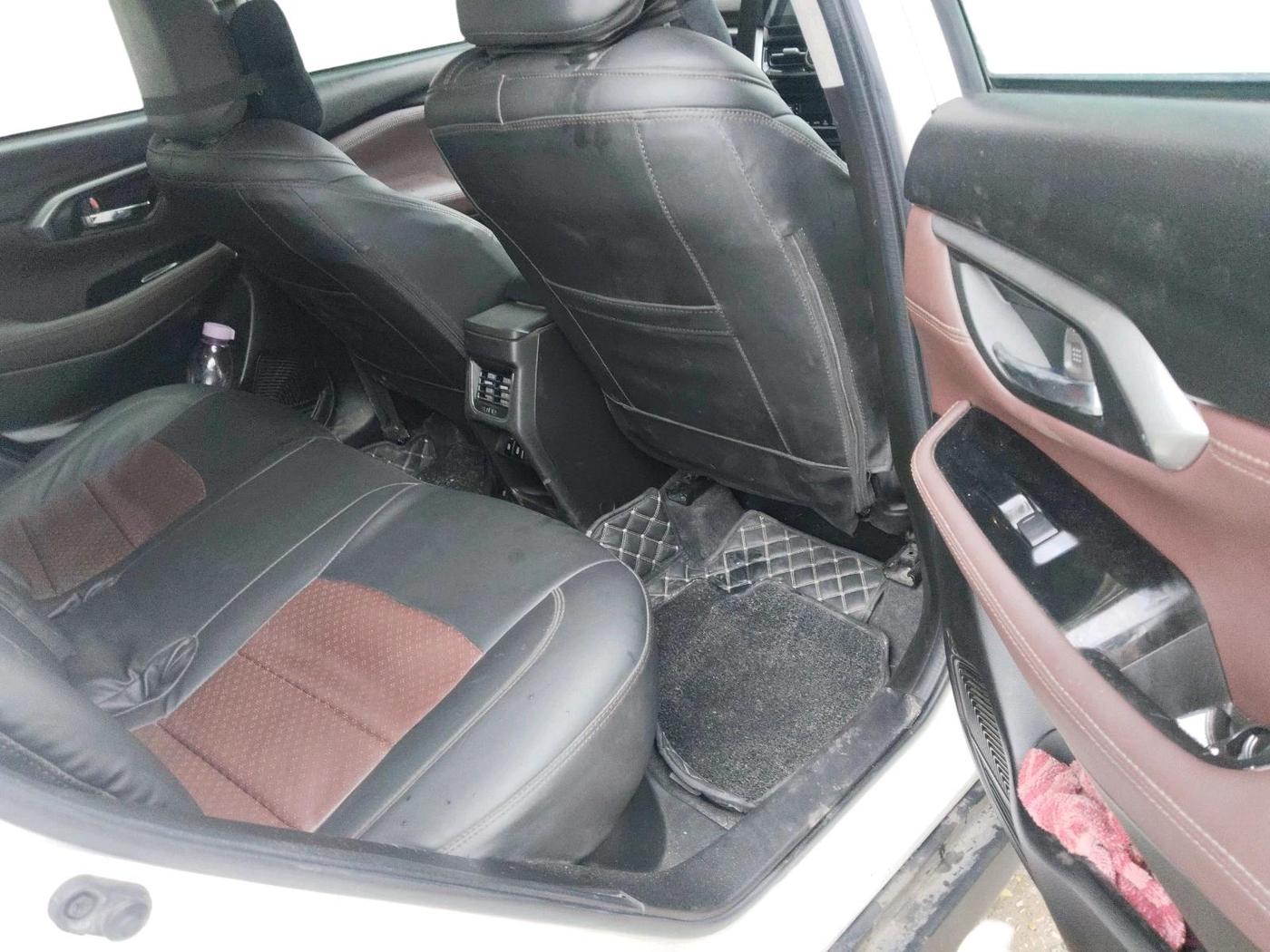 2023 Maruti Grand Vitara ZETA SMART HYBRID, Petrol, Manual, 28,796 km, interior