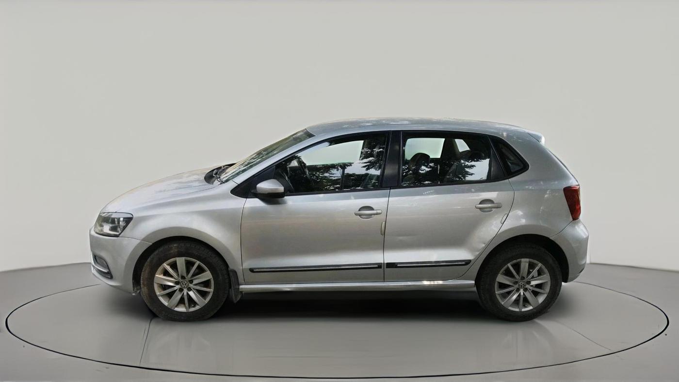 2015 Volkswagen Polo HIGHLINE1.5L, Diesel, Manual, 99,049 km, exterior