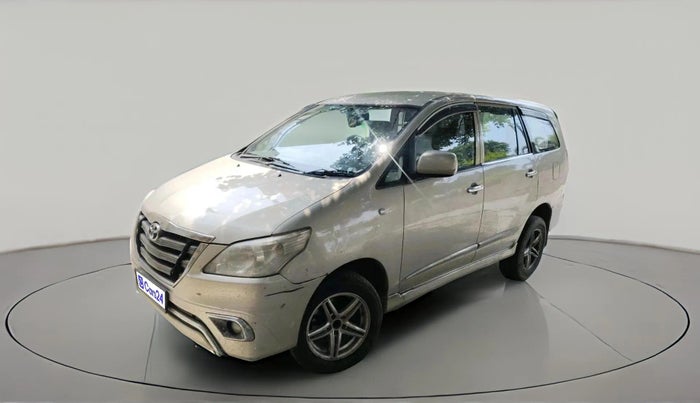 2014 Toyota Innova 2.5 GX 7 STR, Diesel, Manual, 2,88,737 km, exterior