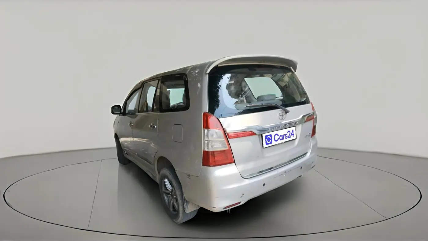 2014 Toyota Innova 2.5 GX 7 STR, Diesel, Manual, 2,88,737 km, exterior