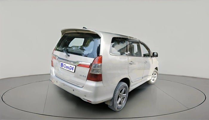 2014 Toyota Innova 2.5 GX 7 STR, Diesel, Manual, 2,88,737 km, exterior