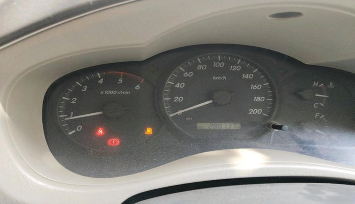 2014 Toyota Innova 2.5 GX 7 STR, Diesel, Manual, 2,88,737 km, interior