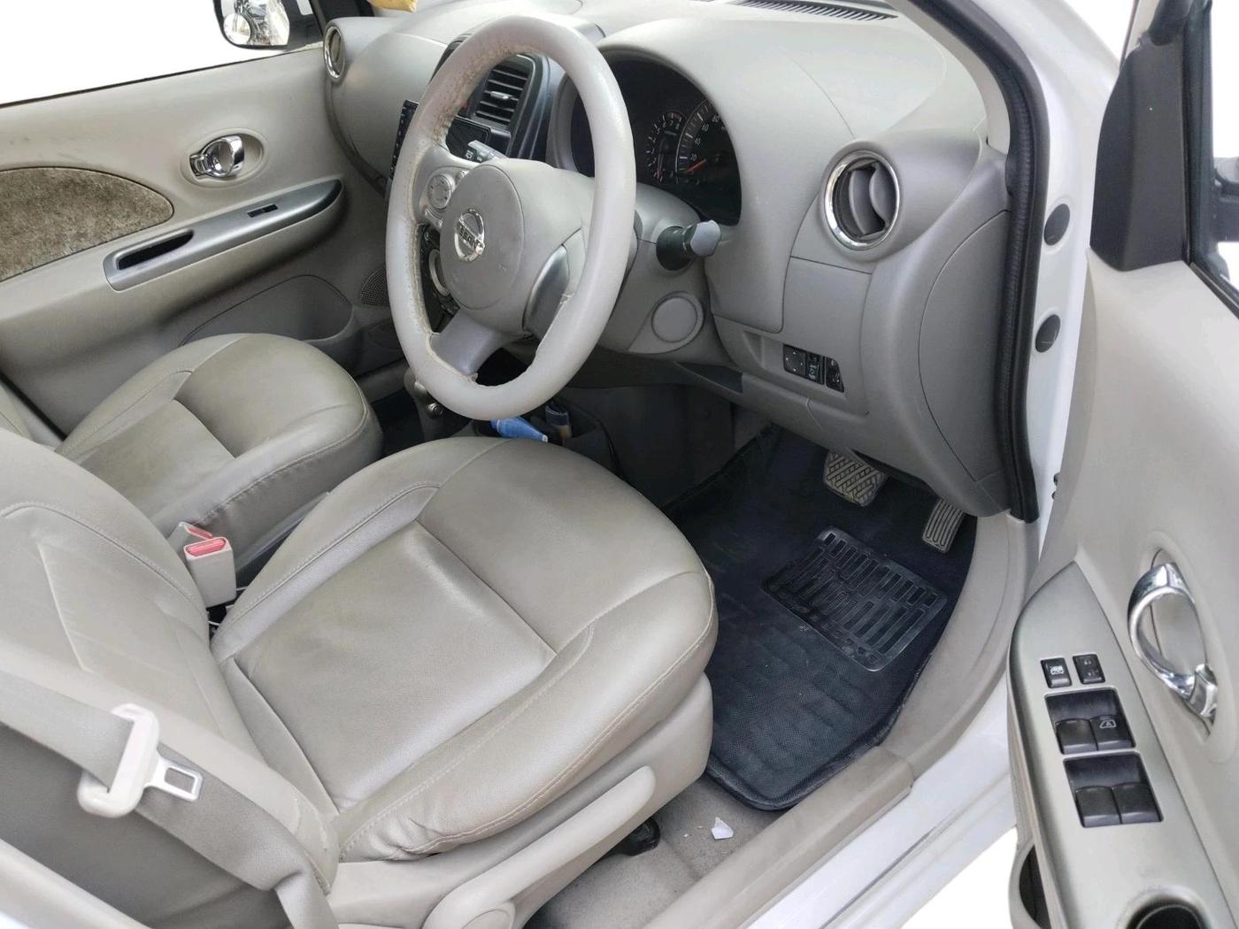 2013 Nissan Micra XV CVT, Petrol, Automatic, 81,568 km, interior