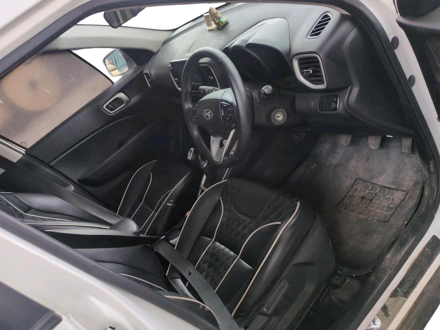 2019 Hyundai VENUE SX 1.0 TURBO, Petrol, Manual, 59,496 km, interior