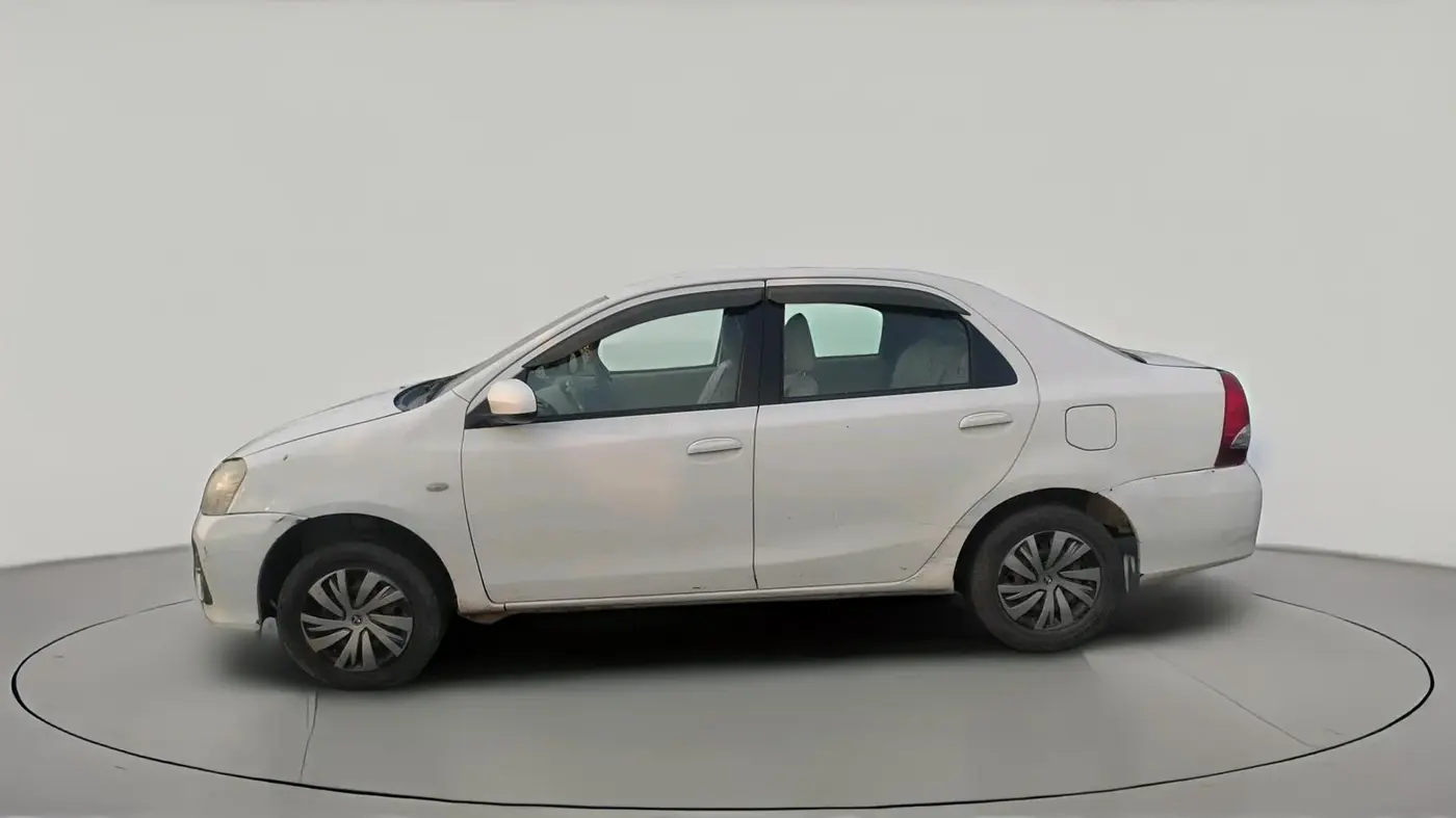 2018 Toyota Etios GX PLATINUM, Petrol, Manual, 1,25,787 km, exterior