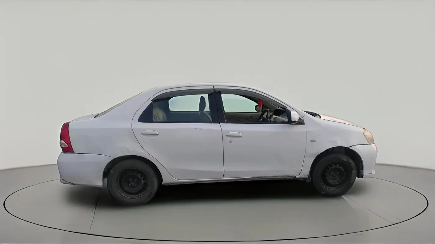 2018 Toyota Etios GX PLATINUM, Petrol, Manual, 1,25,787 km, exterior
