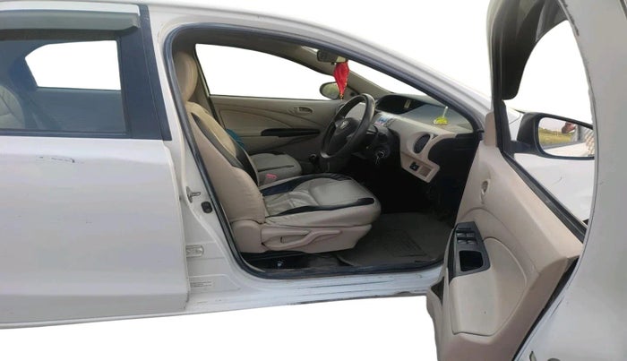 2018 Toyota Etios GX PLATINUM, Petrol, Manual, 1,25,787 km, interior