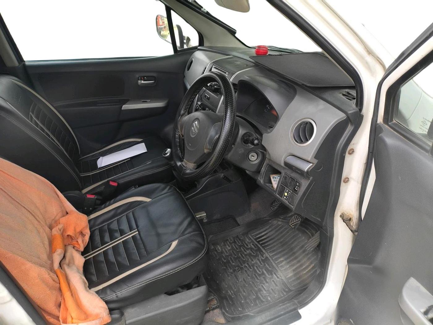 2012 Maruti Wagon R 1.0 LXI CNG, CNG, Manual, 36,096 km, interior
