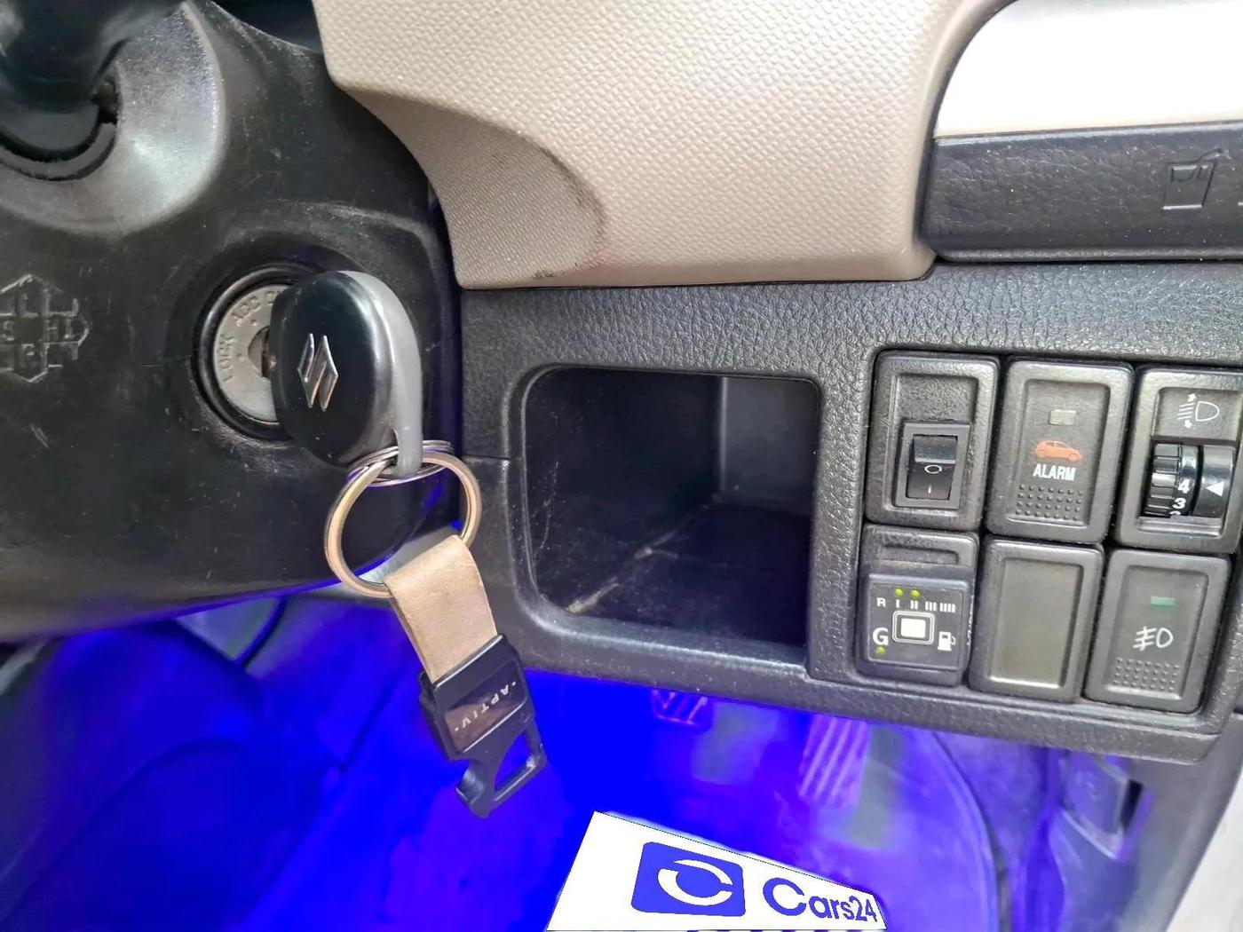 2015 Maruti Wagon R 1.0 VXI, CNG, Manual, 1,44,672 km, interior