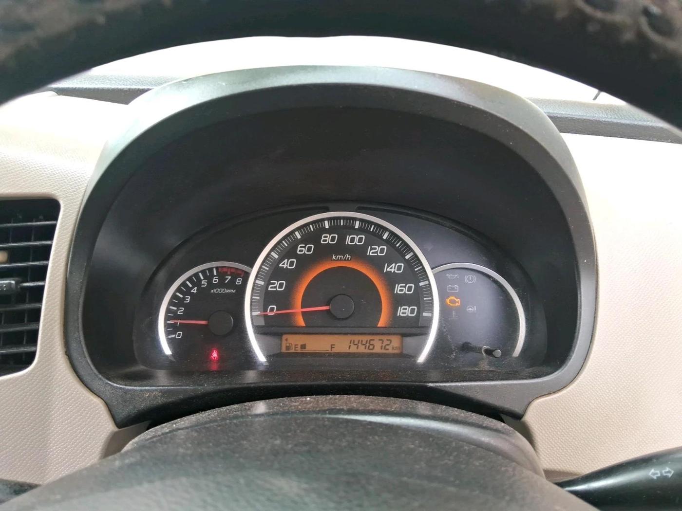 2015 Maruti Wagon R 1.0 VXI, CNG, Manual, 1,44,672 km, interior