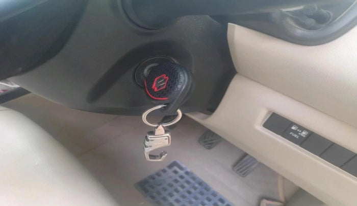 2022 Maruti Dzire VXI CNG, CNG, Manual, 1,28,742 km, interior