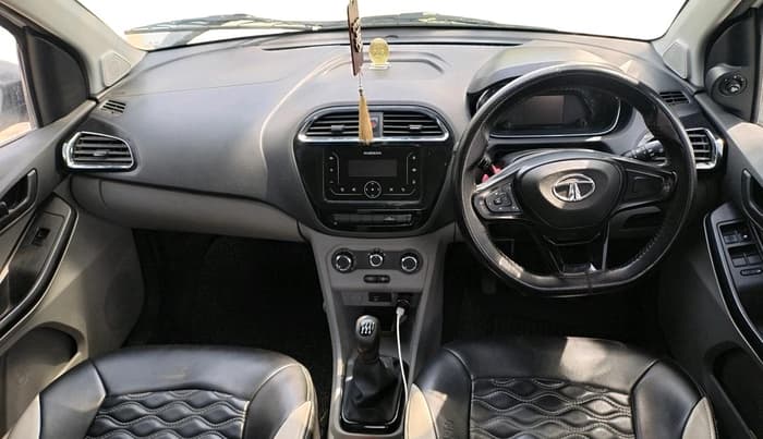 2022 Tata Tiago XT CNG, CNG, Manual, 87,034 km, interior