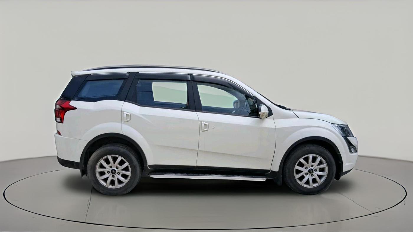 2019 Mahindra XUV500 W9, Diesel, Manual, 68,914 km, exterior