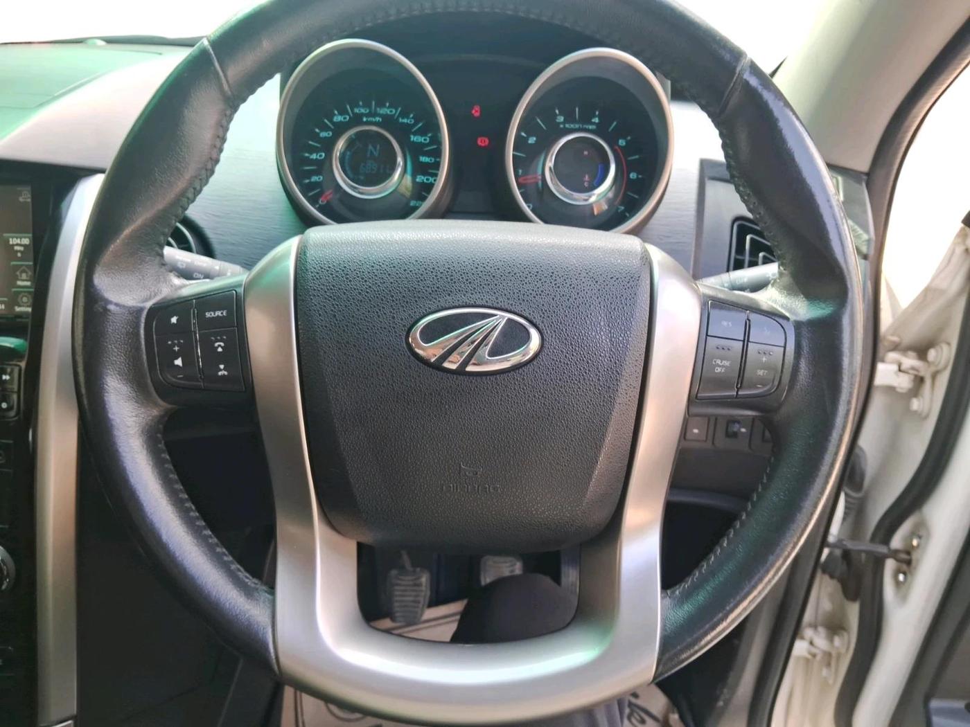 2019 Mahindra XUV500 W9, Diesel, Manual, 68,914 km, interior
