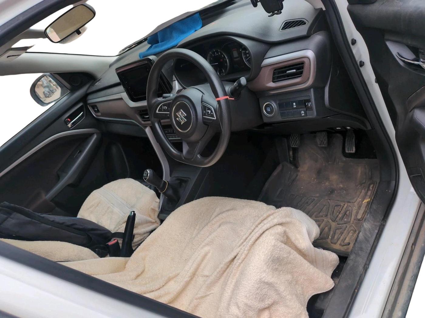 2023 Maruti BREZZA ZXI SMART HYBRID , Petrol, Manual, 11,613 km, interior