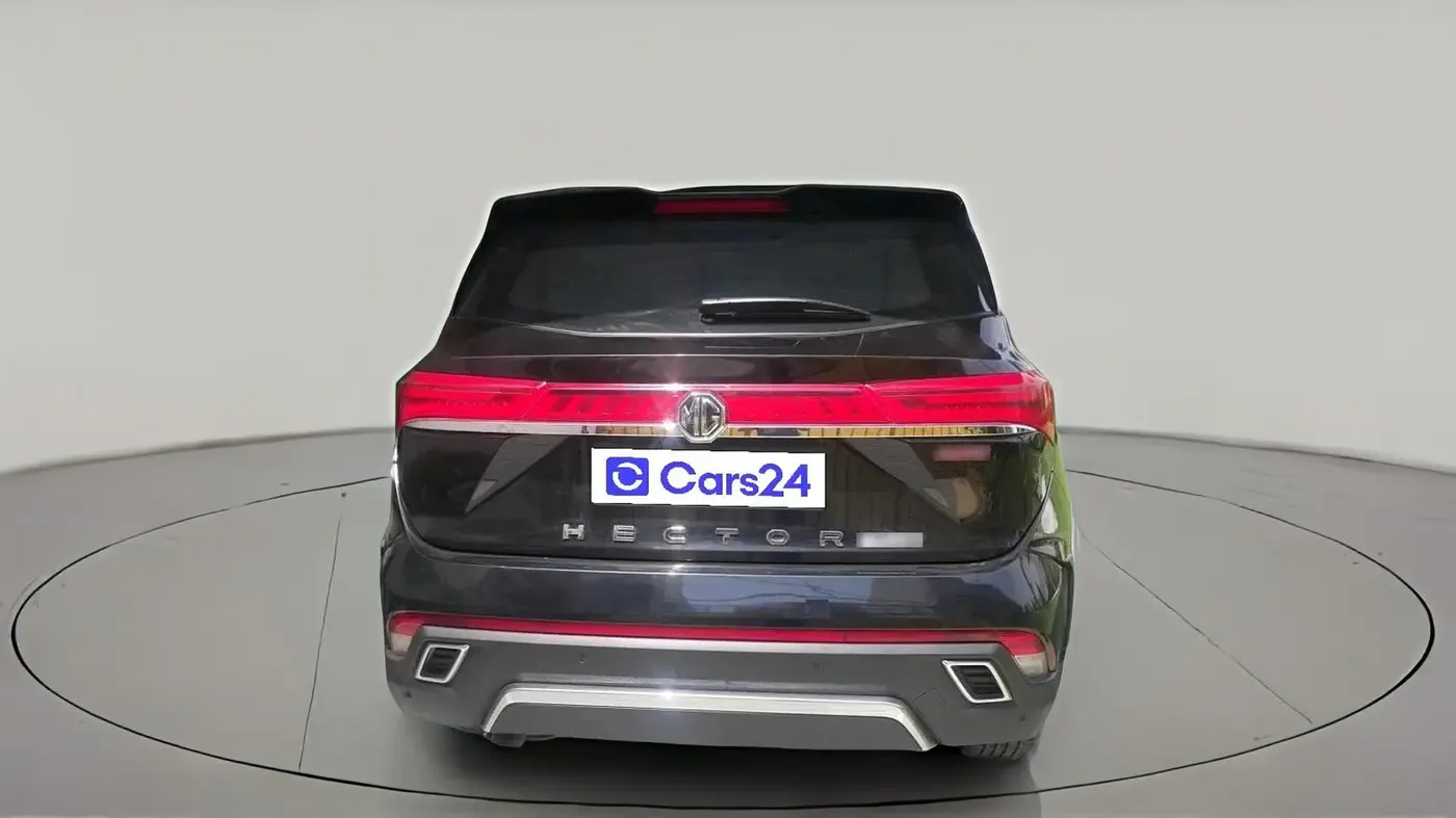 2024 MG HECTOR PLUS SAVVY PRO 1.5 TURBO CVT 7 STR, Petrol, Automatic, 20,254 km, exterior