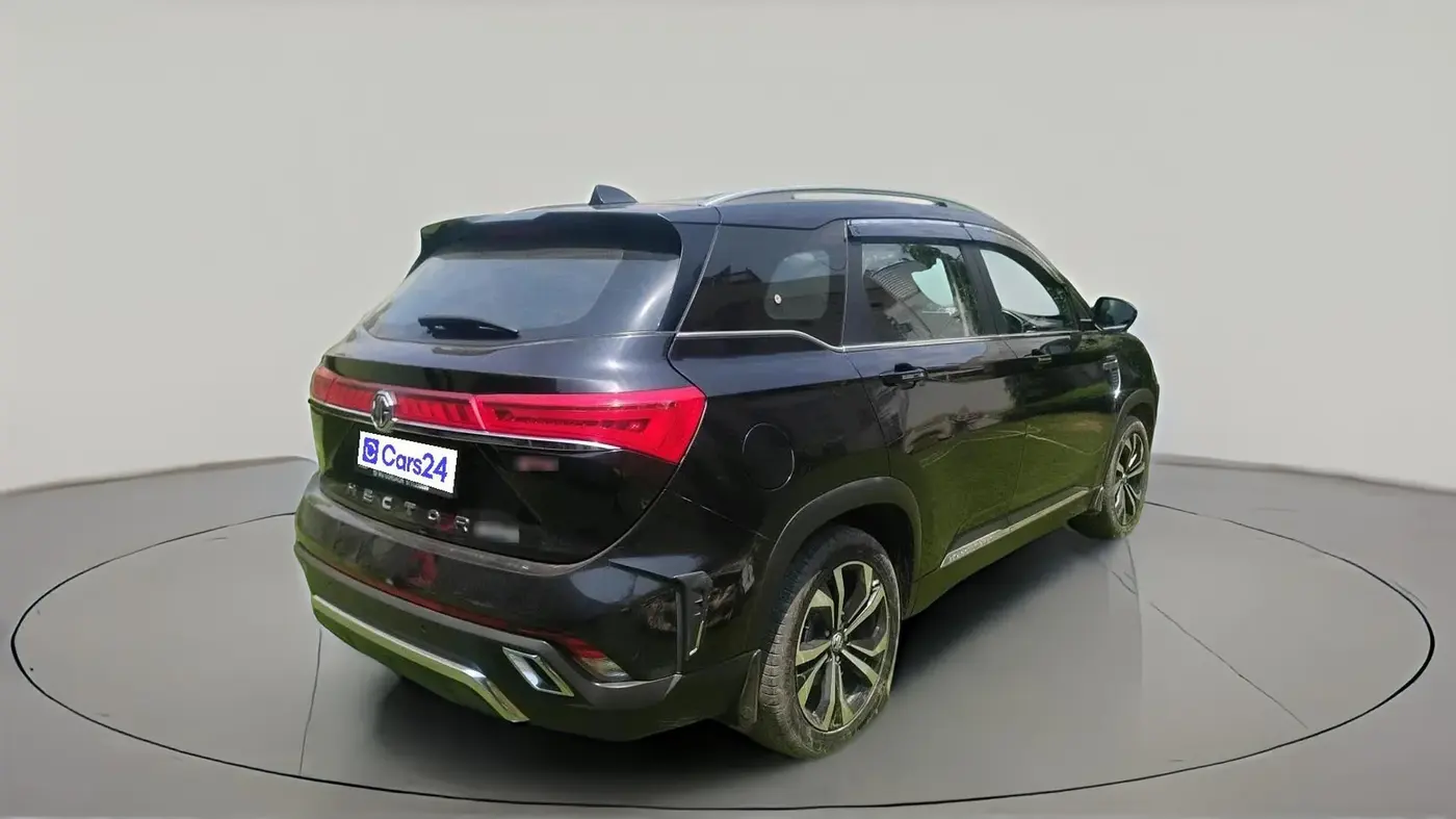 2024 MG HECTOR PLUS SAVVY PRO 1.5 TURBO CVT 7 STR, Petrol, Automatic, 20,254 km, exterior
