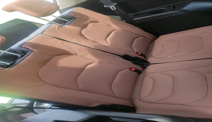 2024 MG HECTOR PLUS SAVVY PRO 1.5 TURBO CVT 7 STR, Petrol, Automatic, 20,254 km, interior