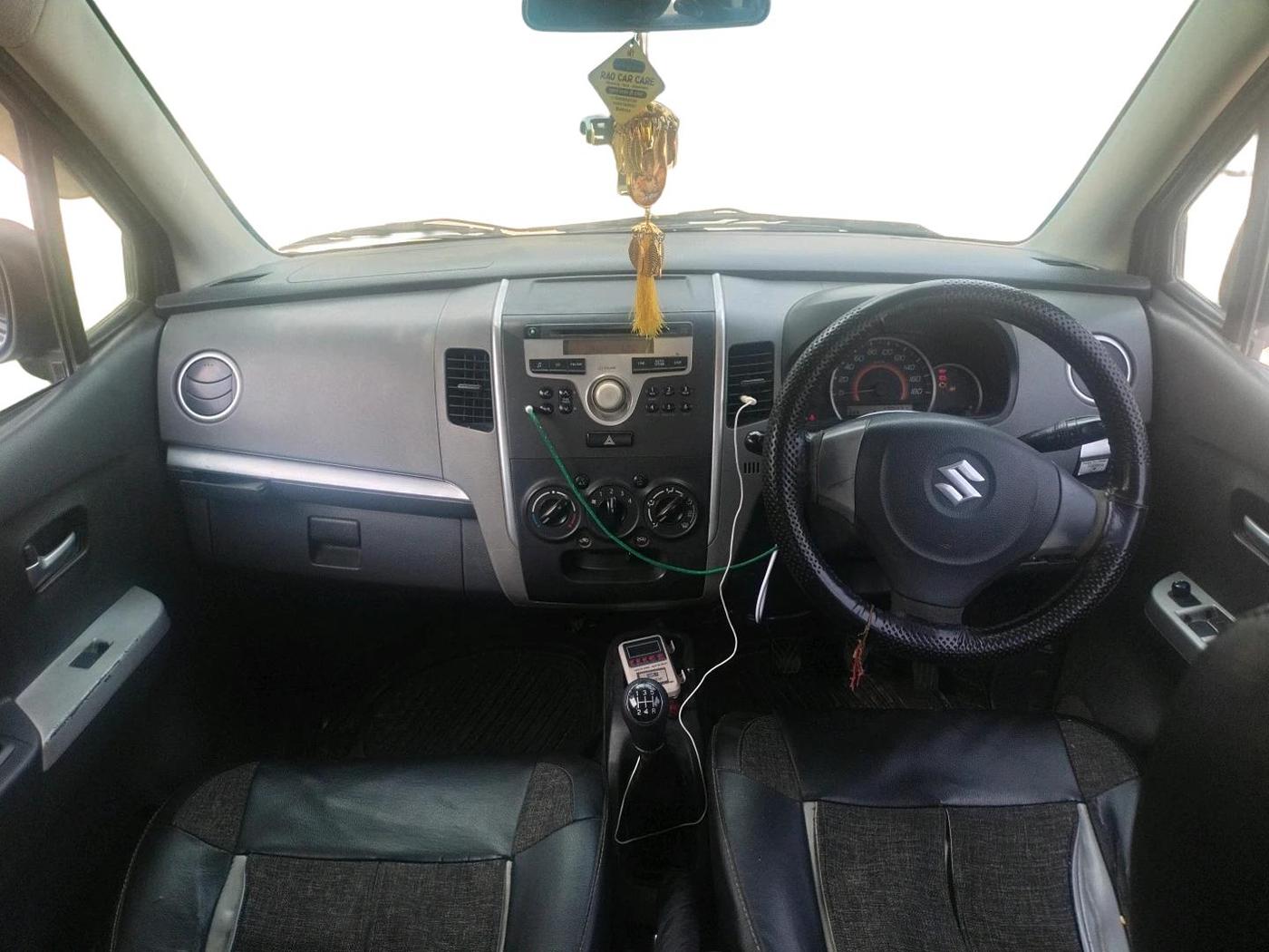 2012 Maruti Wagon R 1.0 VXI, CNG, Manual, 1,79,421 km, interior