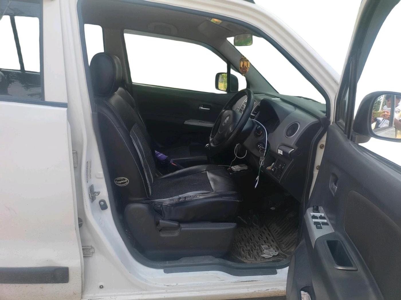 2012 Maruti Wagon R 1.0 VXI, CNG, Manual, 1,79,421 km, interior