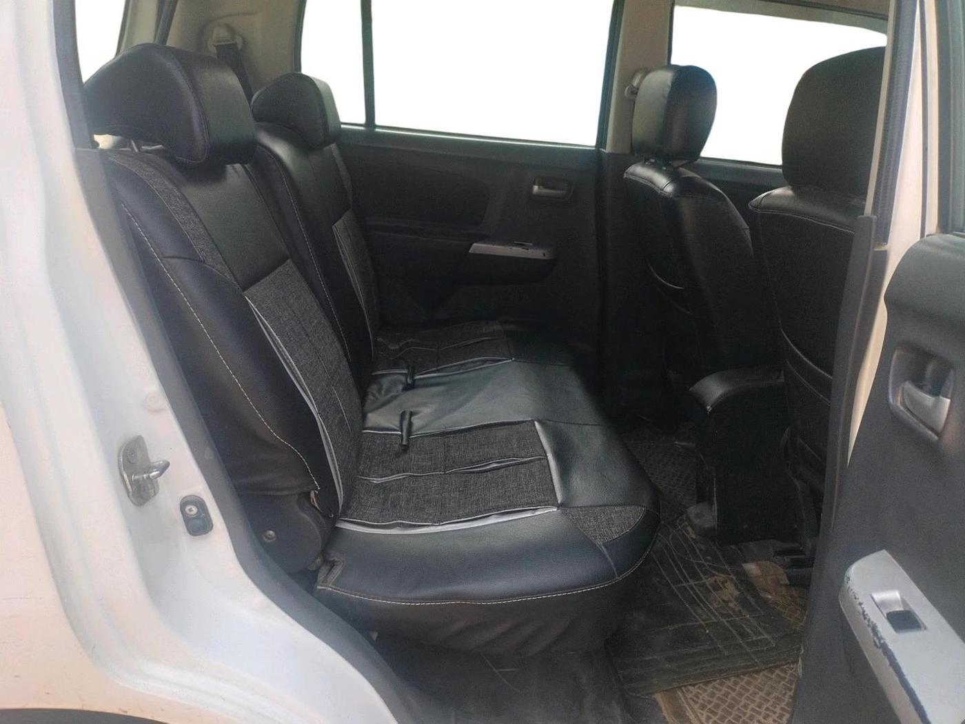 2012 Maruti Wagon R 1.0 VXI, CNG, Manual, 1,79,421 km, interior