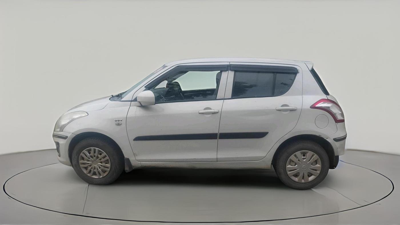 2016 Maruti Swift LXI (O), CNG, Manual, 83,060 km, exterior