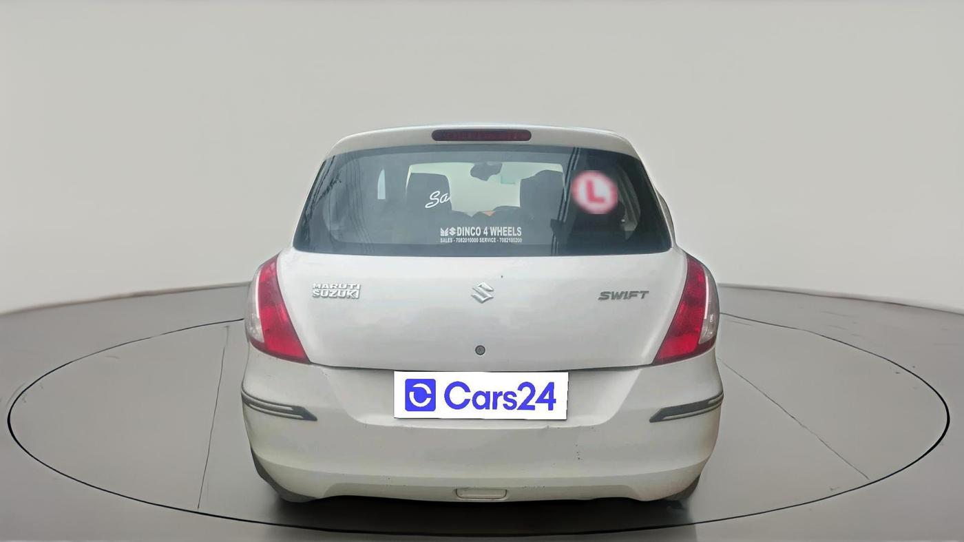 2016 Maruti Swift LXI (O), CNG, Manual, 83,060 km, exterior
