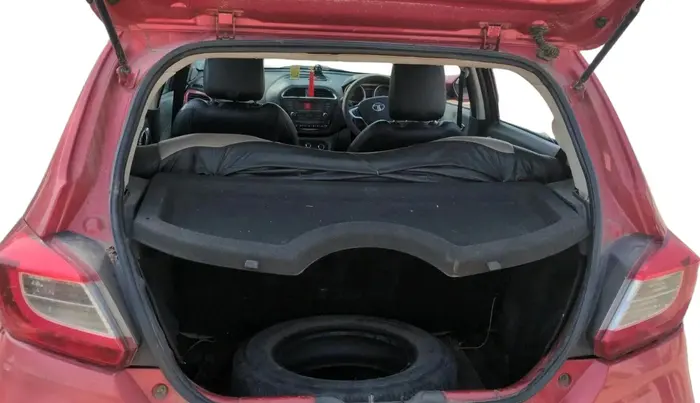2017 Tata Tiago XZ PETROL, Petrol, Manual, 1,31,240 km, exterior