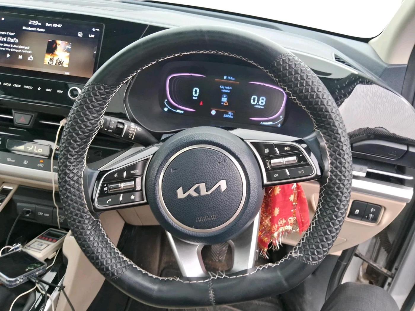 2022 KIA CARENS LUXURY PLUS 1.4 PETROL 7 STR, Petrol, Manual, 23,056 km, interior
