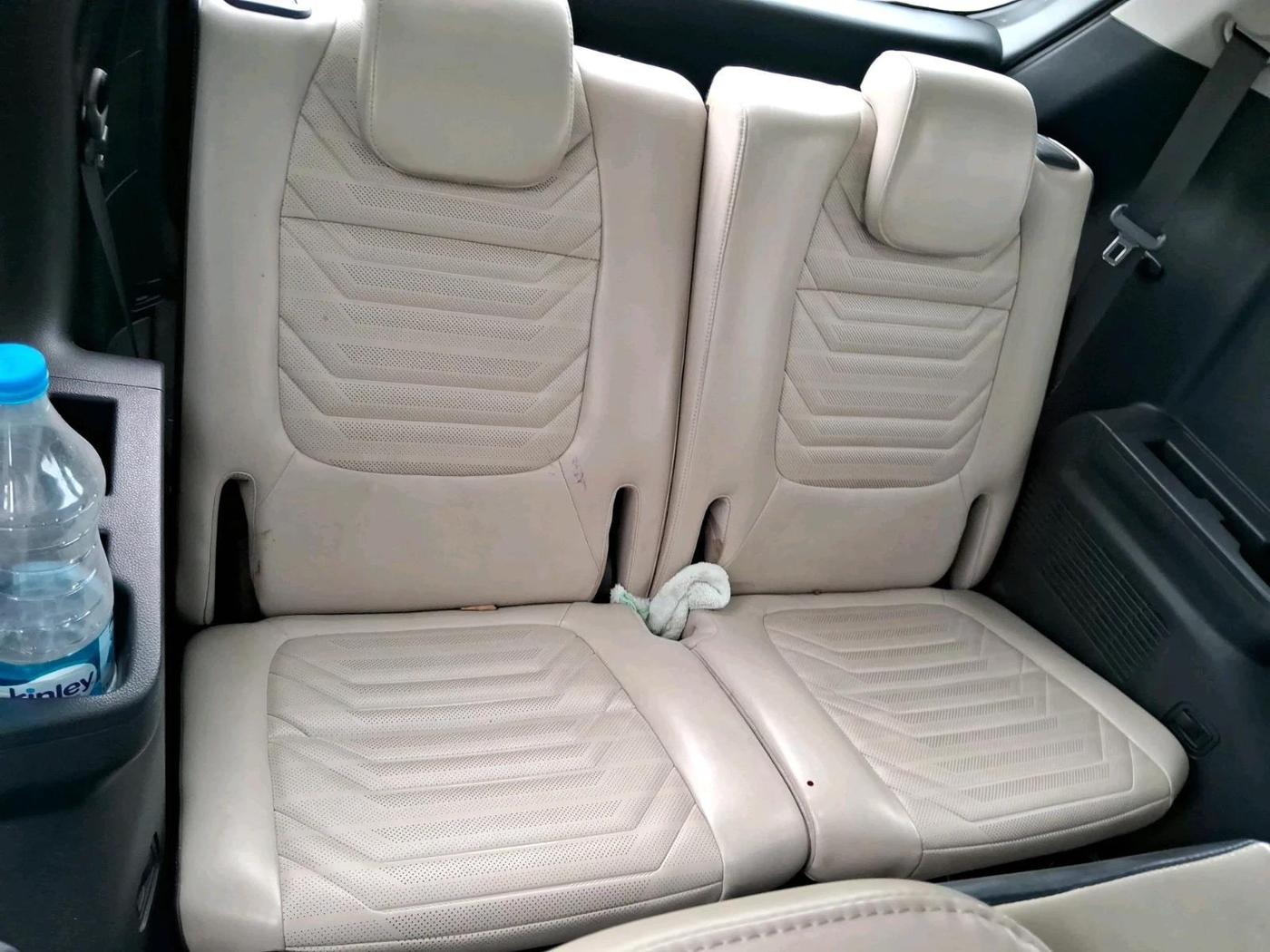 2022 KIA CARENS LUXURY PLUS 1.4 PETROL 7 STR, Petrol, Manual, 23,056 km, interior