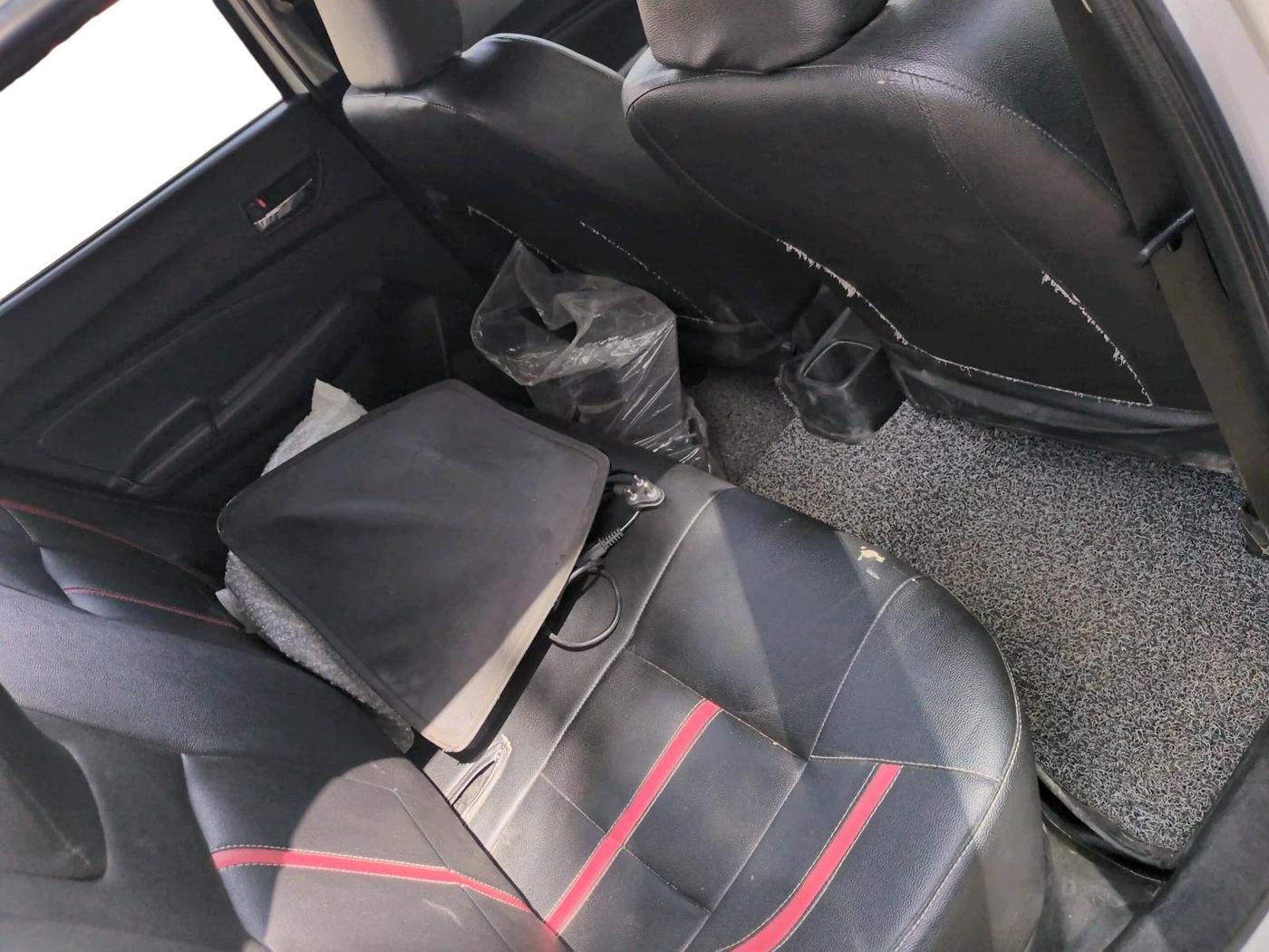 2019 Maruti Swift VXI, Petrol, Manual, 1,18,137 km, interior