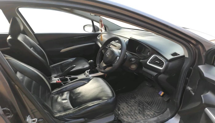 2017 Maruti S Cross SIGMA 1.3, Diesel, Manual, 1,03,502 km, interior