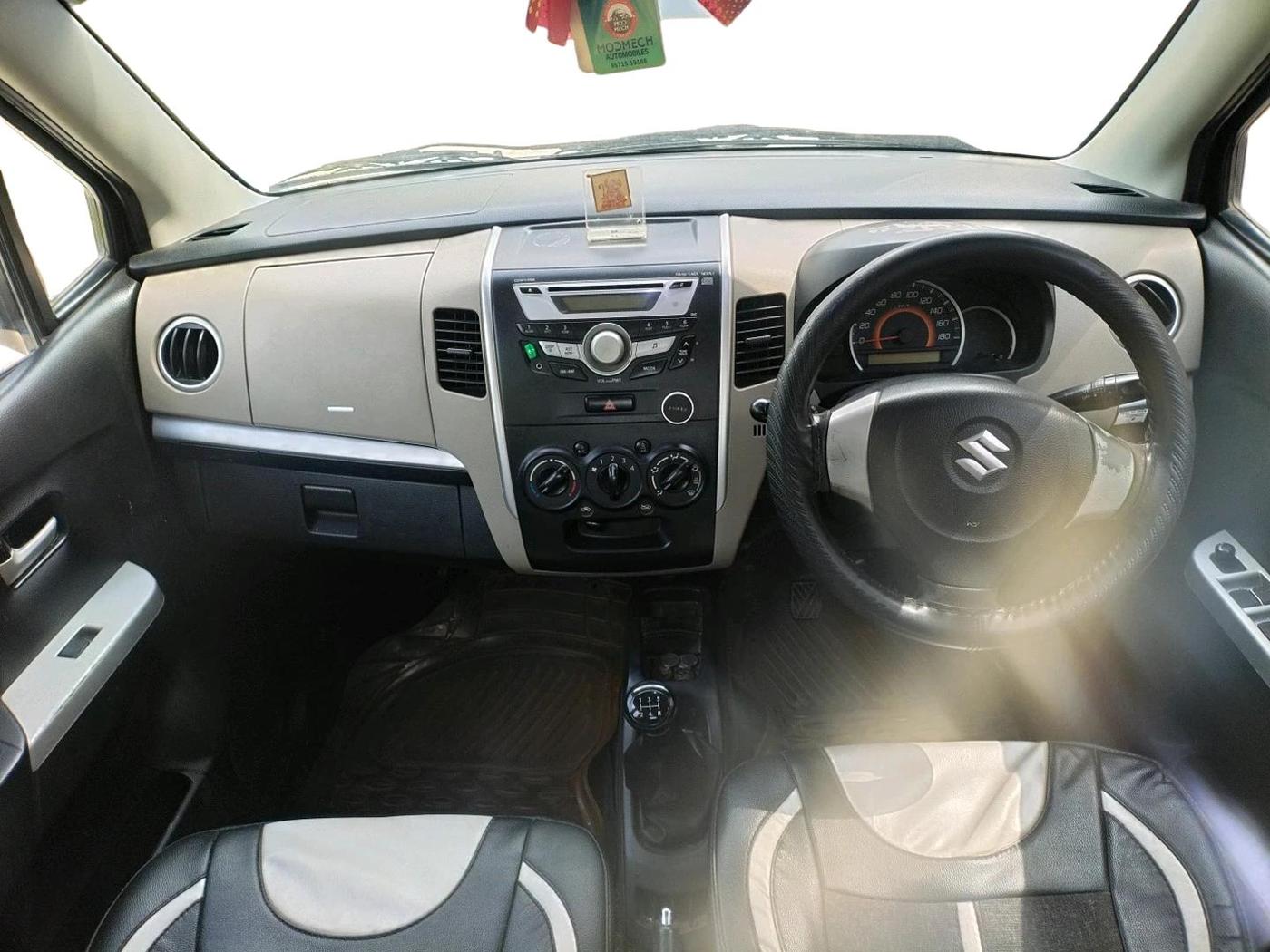 2015 Maruti Wagon R 1.0 VXI, CNG, Manual, 97,423 km, interior