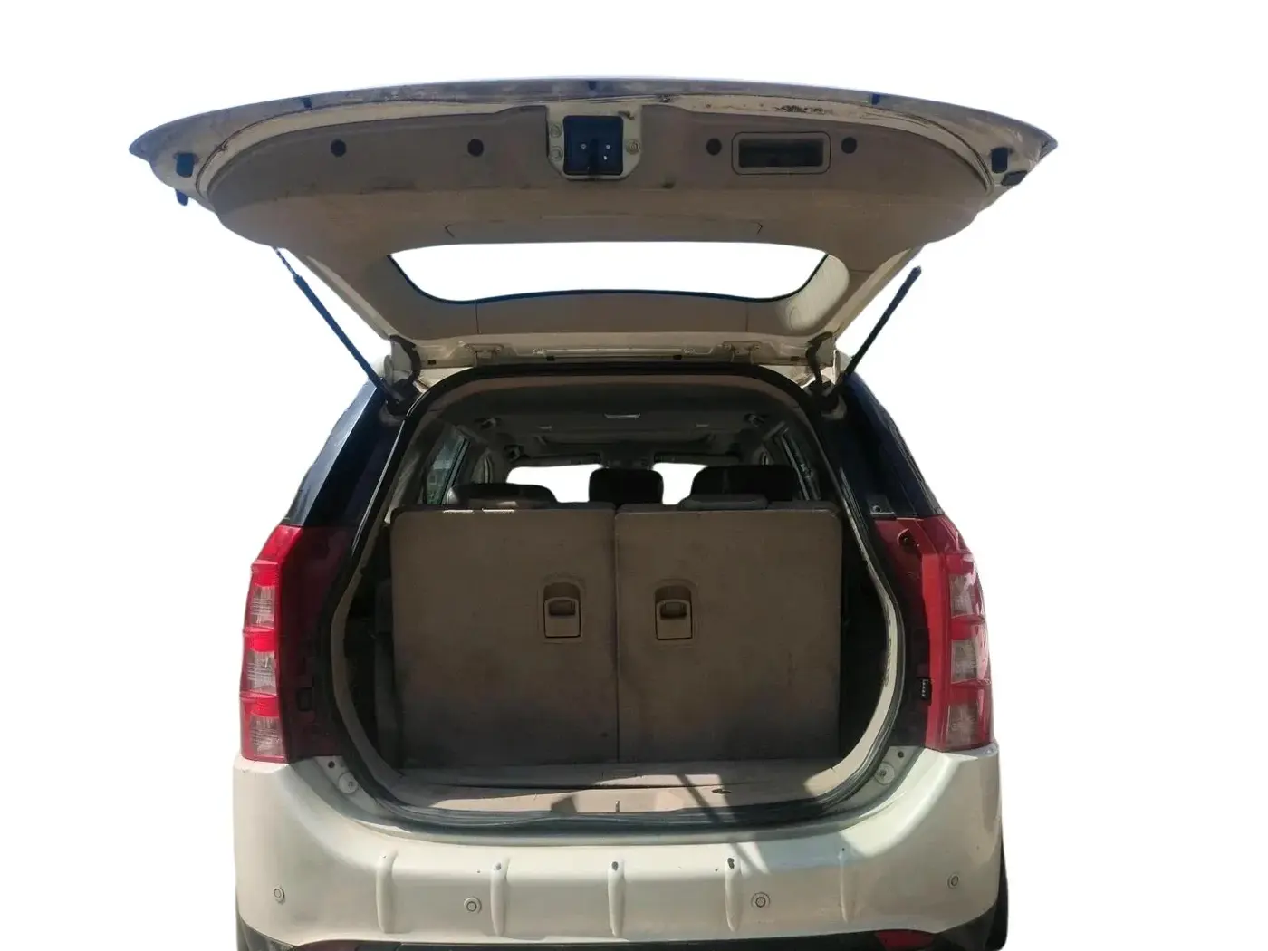 2016 Mahindra XUV500 W10 1.99, Diesel, Manual, 1,47,848 km, exterior