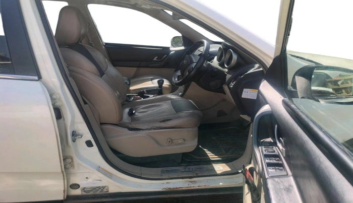 2016 Mahindra XUV500 W10 1.99, Diesel, Manual, 1,47,848 km, interior