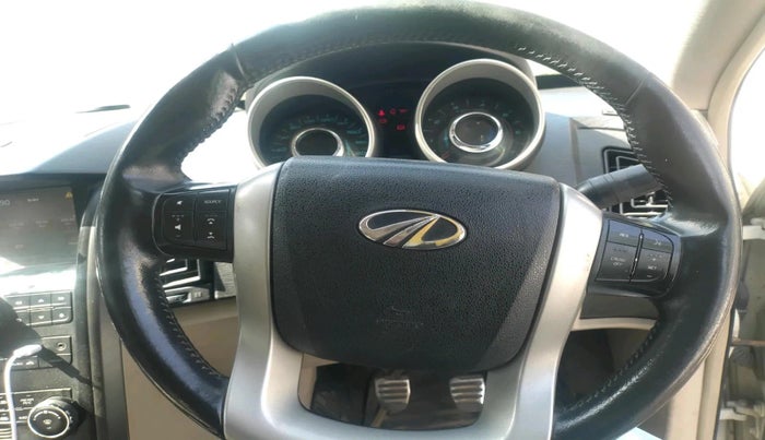 2016 Mahindra XUV500 W10 1.99, Diesel, Manual, 1,47,848 km, interior