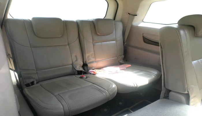 2016 Mahindra XUV500 W10 1.99, Diesel, Manual, 1,47,848 km, interior