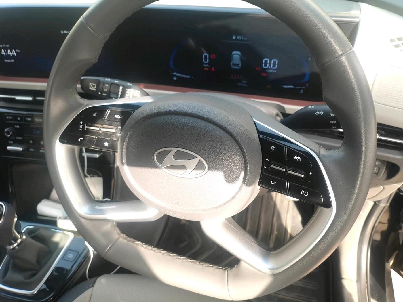 2025 Hyundai Creta SX 1.5 PETROL, Petrol, Manual, 16,642 km, interior
