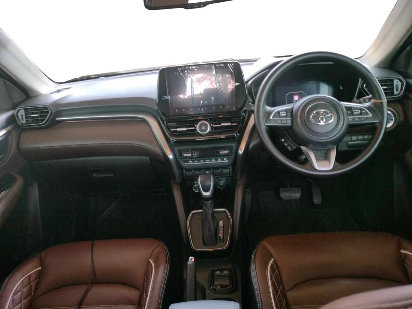 2025 Toyota URBAN CRUISER HYRYDER G HYBRID, Hybrid, Automatic, 31,840 km, interior