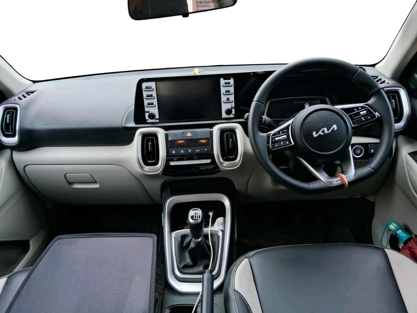 2025 KIA SONET HTK PLUS 1.5 DIESEL MT, Diesel, Manual, 14,441 km, interior