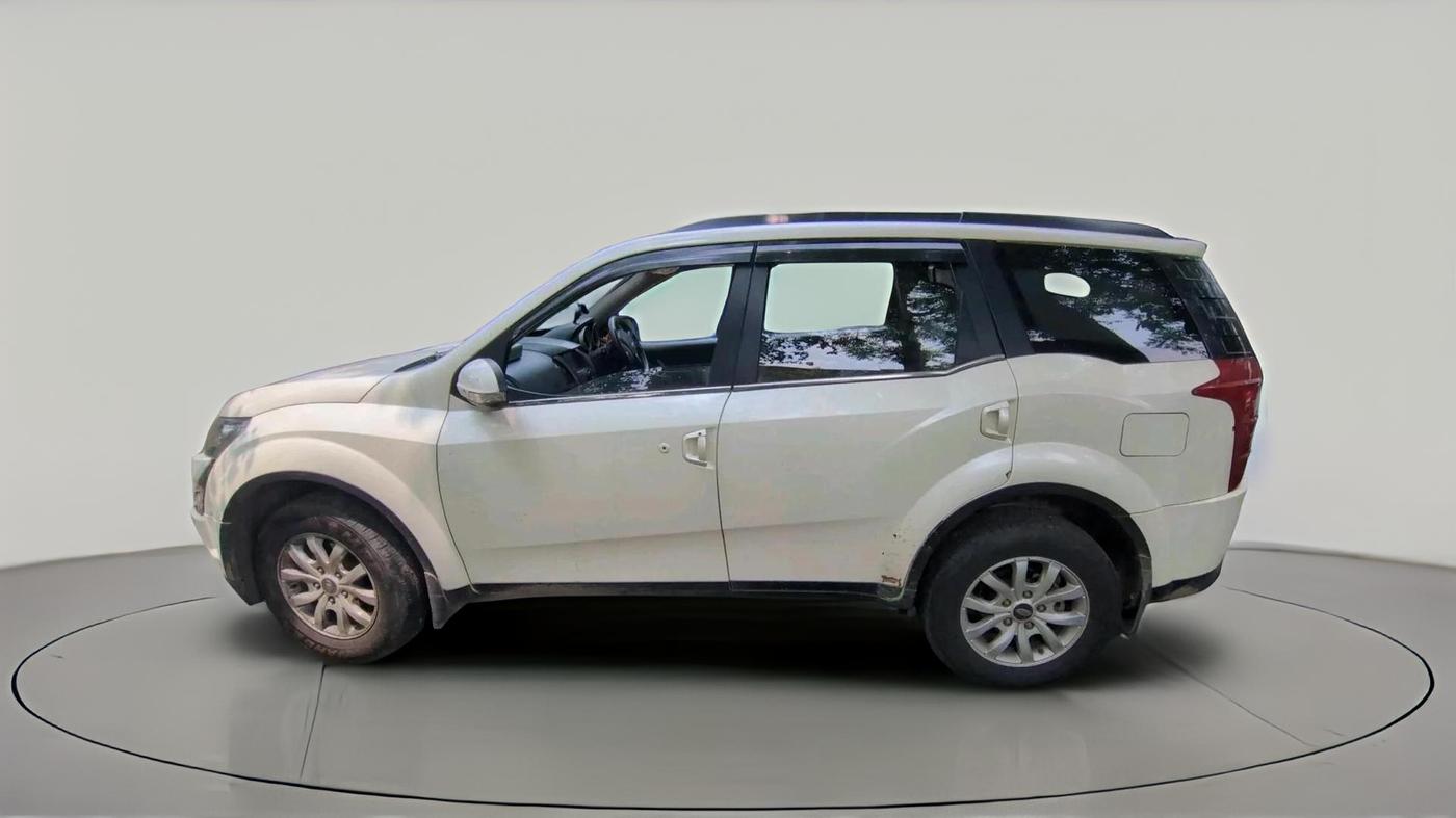 2016 Mahindra XUV500 W10, Diesel, Manual, 78,632 km, exterior