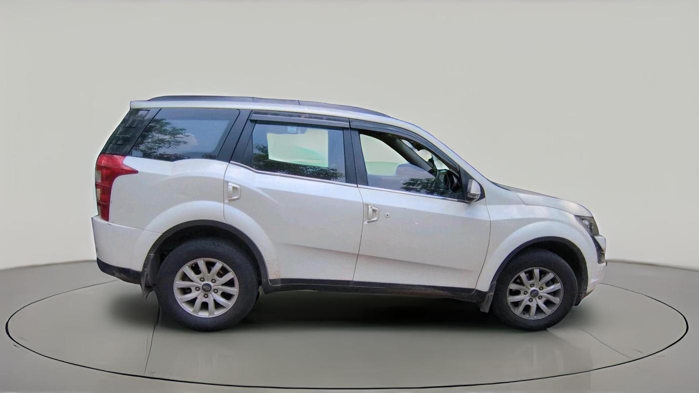 2016 Mahindra XUV500 W10, Diesel, Manual, 78,632 km, exterior