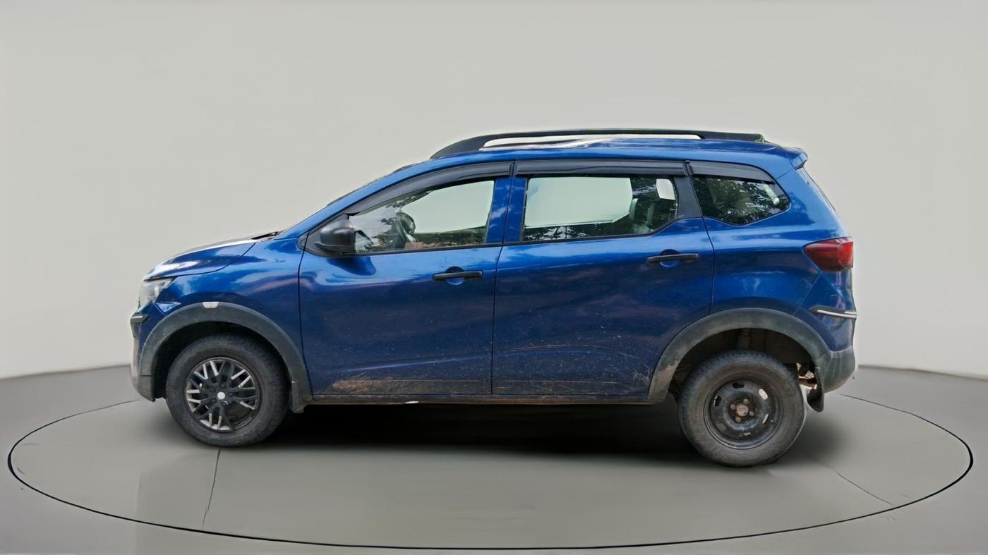 2021 Renault TRIBER RXE MT, Petrol, Manual, 79,427 km, exterior