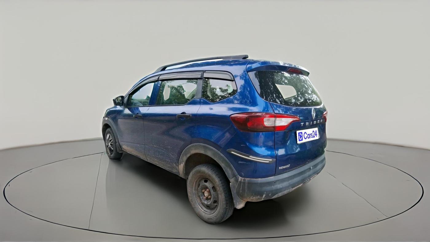 2021 Renault TRIBER RXE MT, Petrol, Manual, 79,427 km, exterior