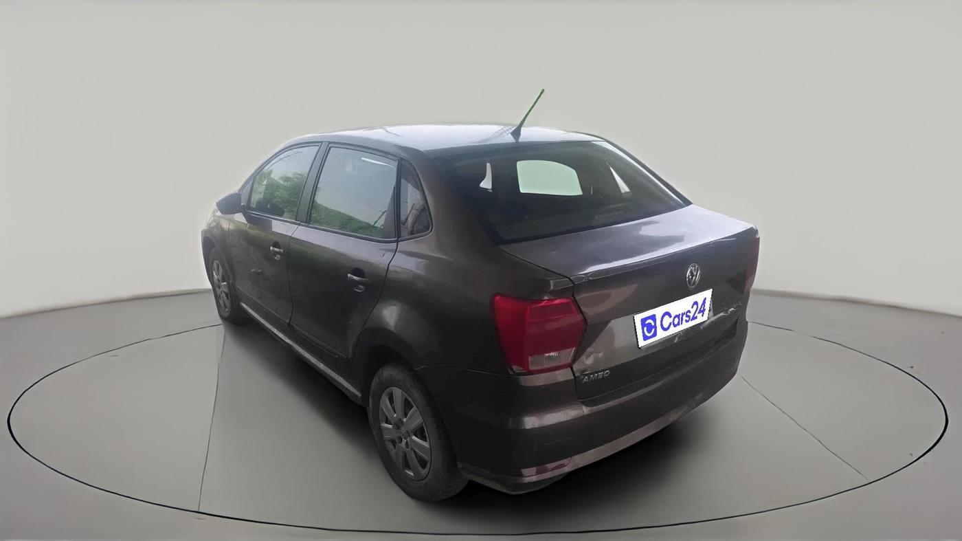 2017 Volkswagen Ameo TRENDLINE 1.2L, Petrol, Manual, 1,08,005 km, exterior