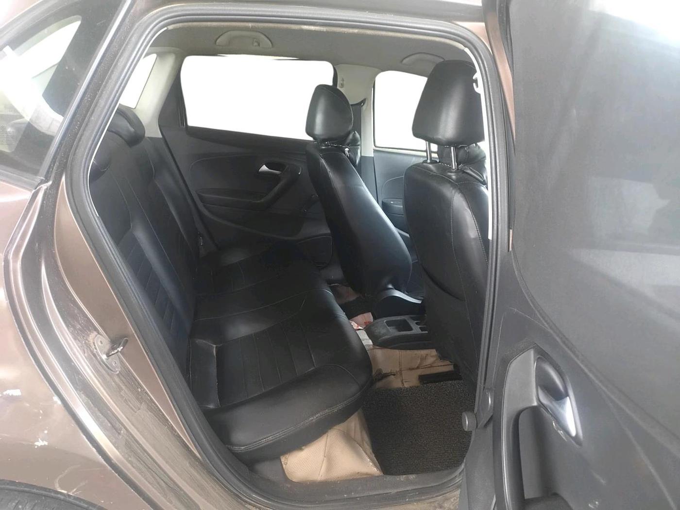 2017 Volkswagen Ameo TRENDLINE 1.2L, Petrol, Manual, 1,08,005 km, interior