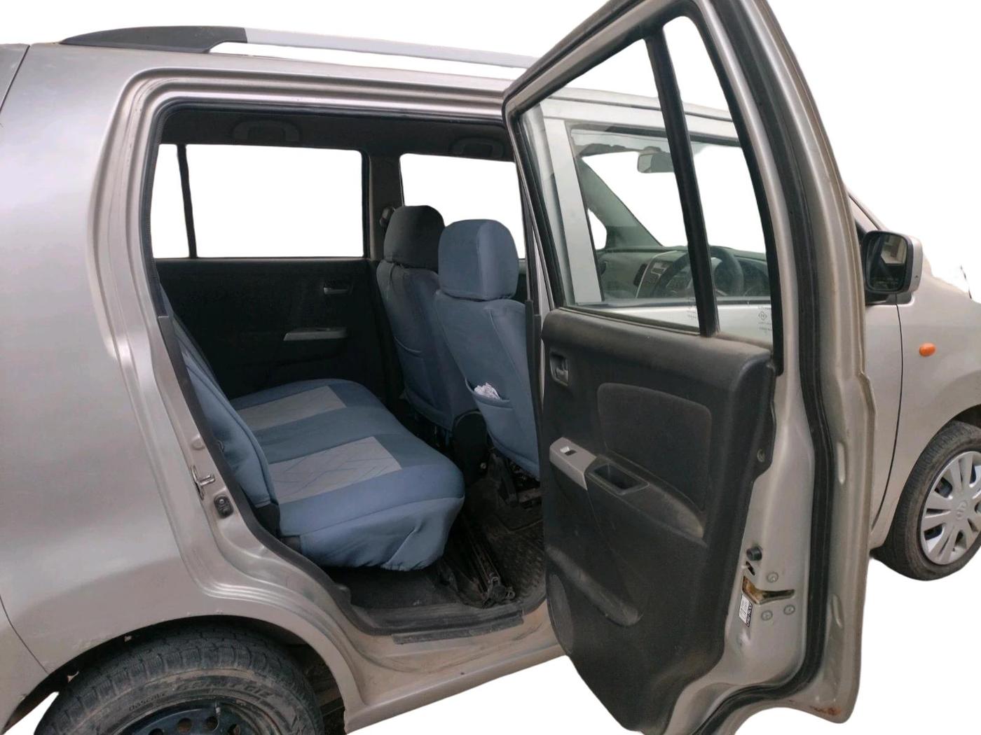 2012 Maruti Wagon R 1.0 VXI, Petrol, Manual, 1,27,973 km, interior